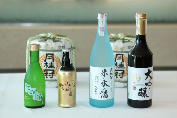 Τέσσερις διαφορετικοί τύποι σάκε της Gekkeikan, μιας από τις μεγαλύτερες εταιρείες παραγωγής σάκε της Ιαπωνίας, παρουσιάστηκαν στην εκδήλωση της Ιαπωνικής Πρεσβείας στην Αθήνα, photo: Κική Τριανταφύλλη