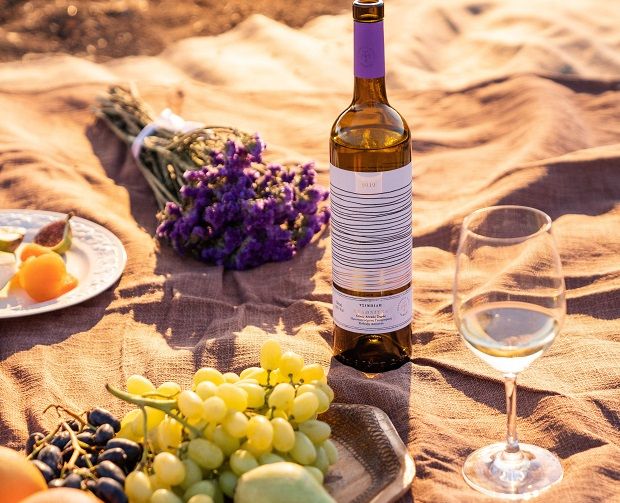 Κυδωνίτσα, εκλεκτό λευκό κρασί από μια σπάνια τοπική ποικιλία