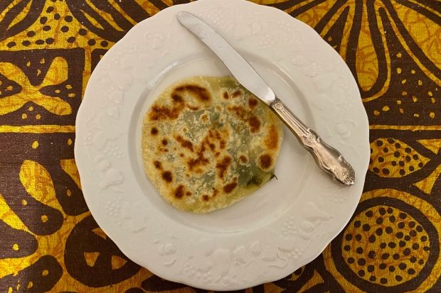 Οι μαραθόπιτες τρώγονται ζεστές ή χλιαρές αλλά ακόμη και κρύες είναι απολαυστικές (Κική Τριανταφύλλη)